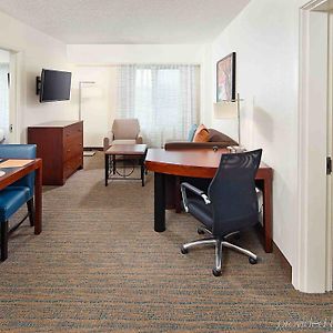 One-Bedroom King Suite Mobility accessible